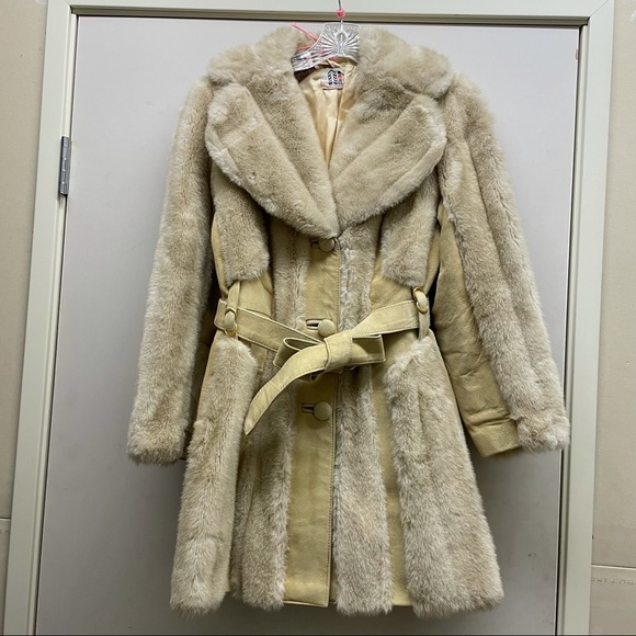 SOLD Vintage Lilli Ann SF Faux Fur Real Leather Coat - Picture 10 of 10